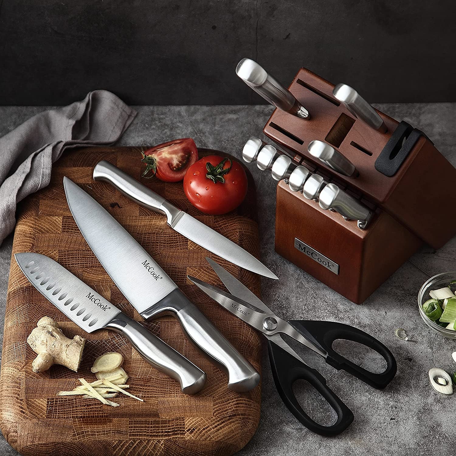 ® McCook 15-Piece German Stainless Steel Knife Set with Built-In Sharpener – Forged Kitchen Knives Block Set, High-Carbon Chef Knives, Durable Wooden Storage Block